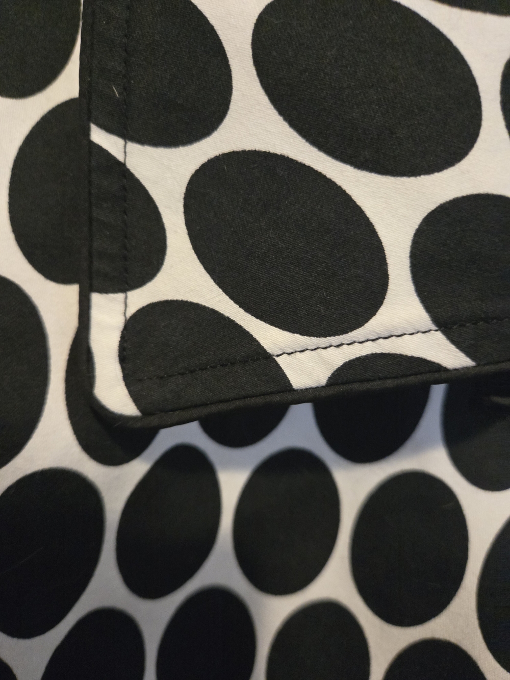 Peter Nygard Black and White Polka Dot Trench Coat - Picture 4 of 10